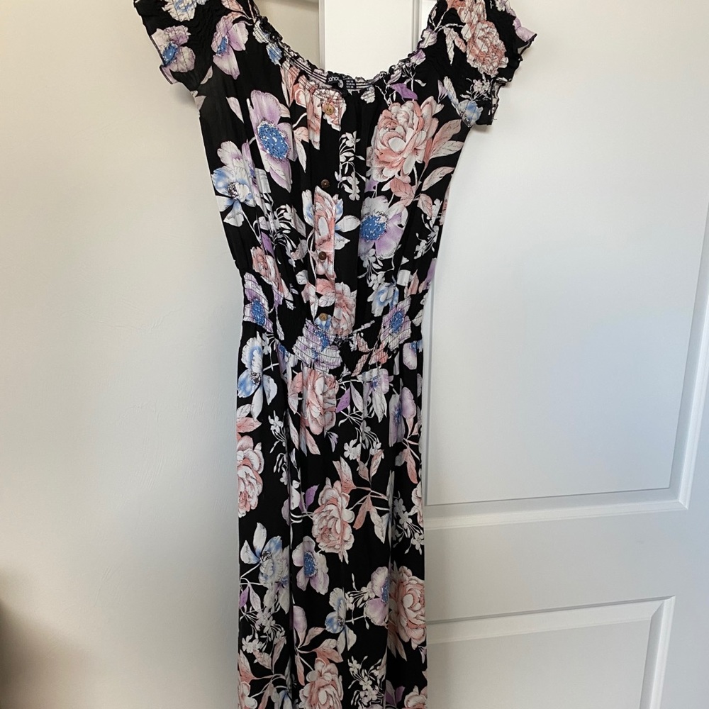 Floral off the shoulder maxi dress